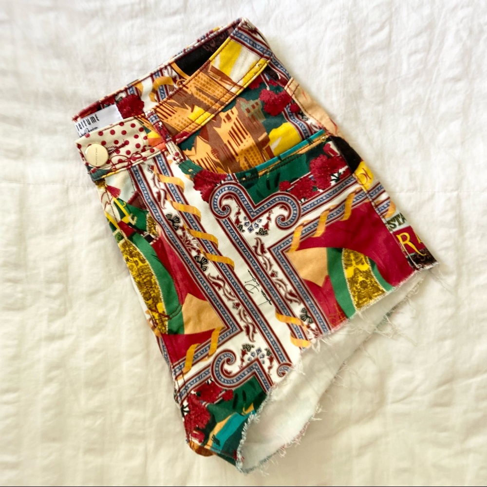 Lanca Perfume Graphic Spain Style Jean Shorts